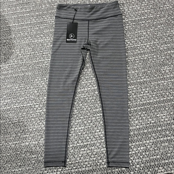90 Degree By Reflex | Grey / Charcoal Stripe Leggings - Picture 1 of 9